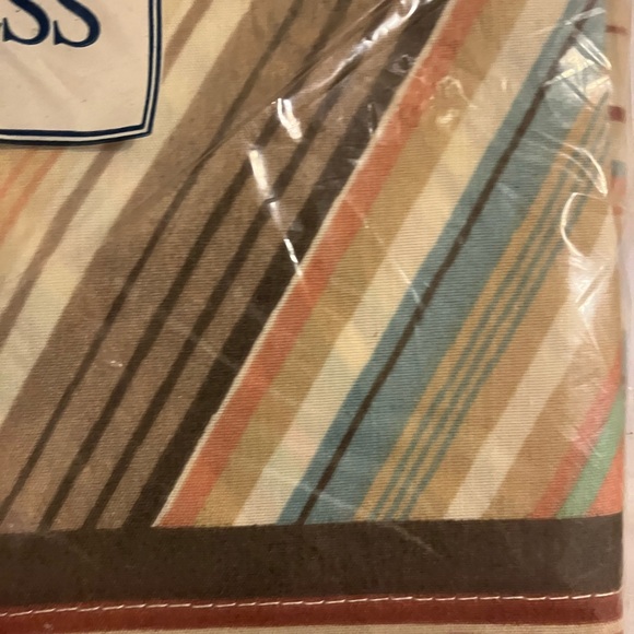 Vintage New Caress Pillowcases Diagonal Stripe ends rest are horizontal stripes - Picture 2 of 4